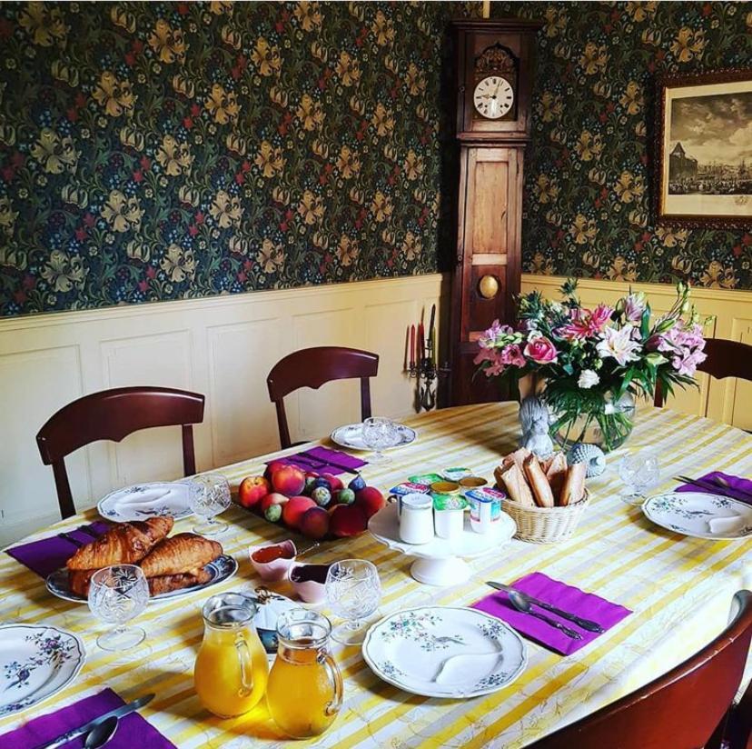 לינה וארוחת בוקר אלבי Chez Louise מראה חיצוני תמונה
